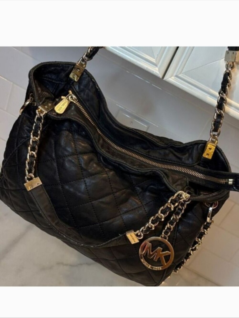 💥Sale💥Michael Kors Quilted Susannah Medium Leather Shoulder Tote - Picture 12 of 13